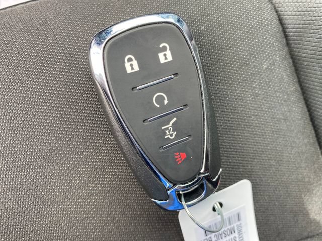 Used 2023 Chevrolet Equinox RS w/ LPO, Floor Liner Package FWD image 25