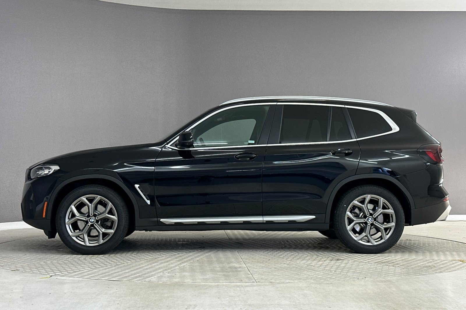 Certified 2023 BMW X3 sDrive30i w/ Premium Package RWD image 2
