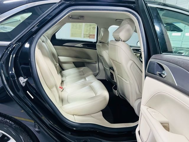 Used 2020 Lincoln MKZ AWD image 31