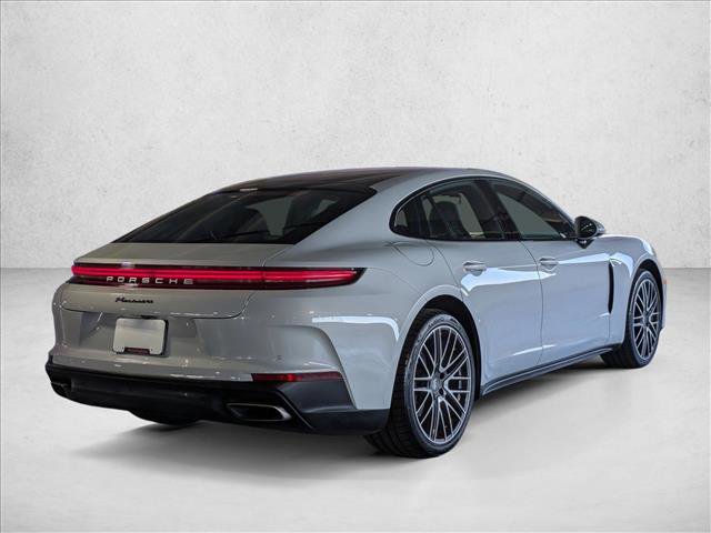 Used 2024 Porsche Panamera image 5