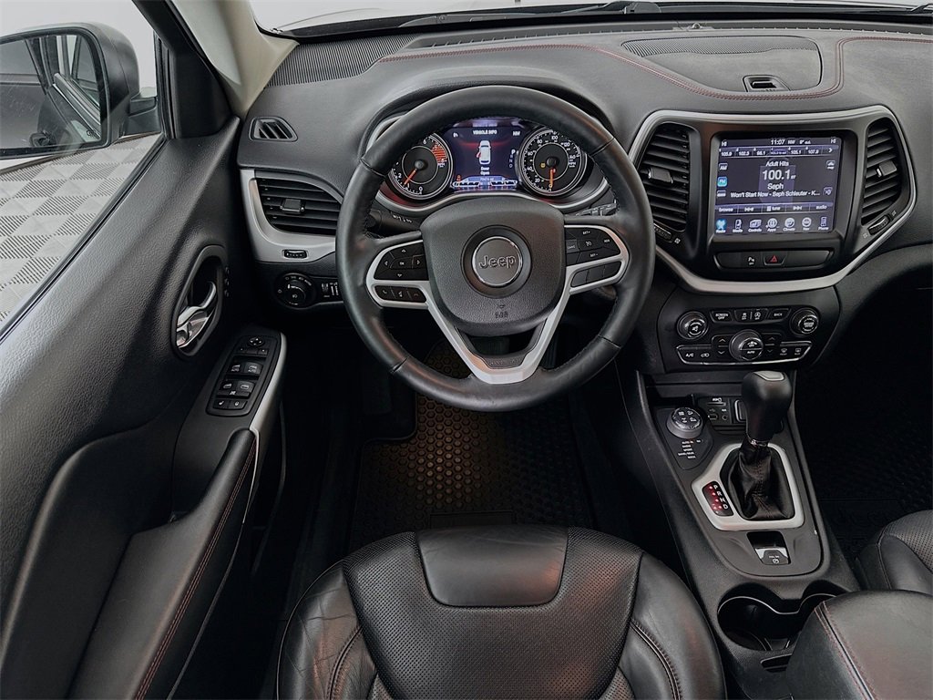 Used 2018 Jeep Cherokee Trailhawk w/ Quick Order Package 27L image 23