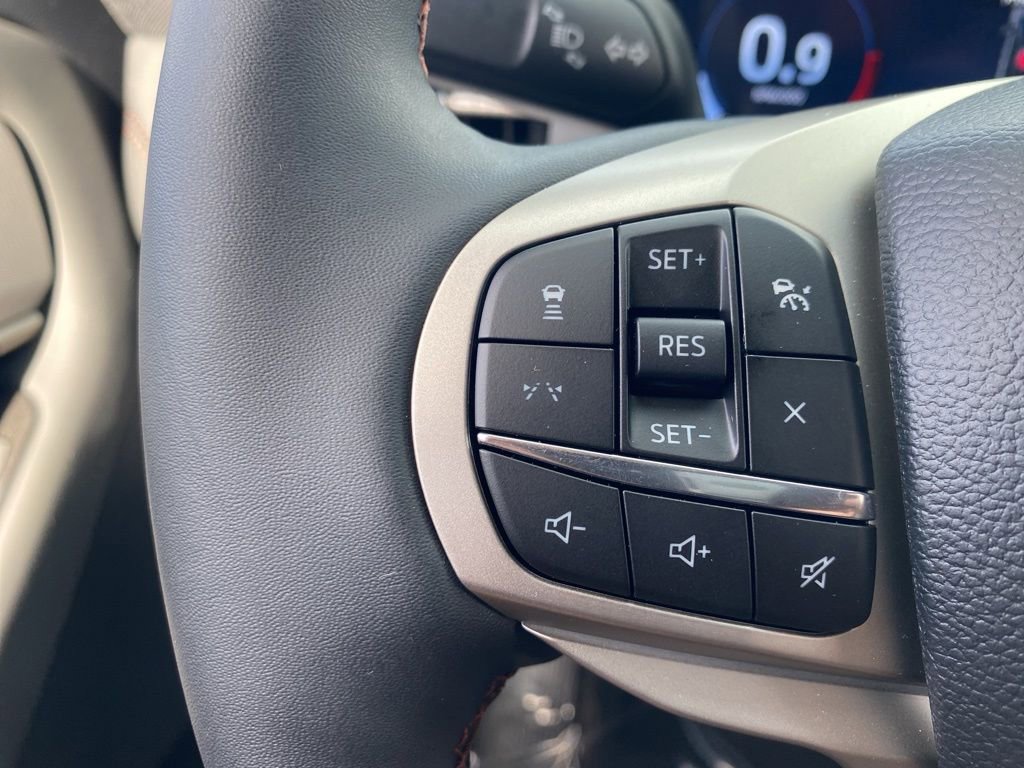 New 2025 Ford Explorer Active image 31