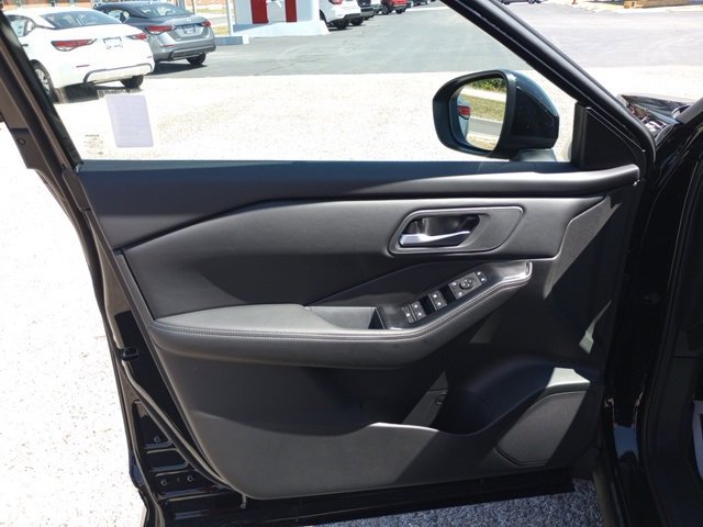 New 2026 Nissan Rogue SV image 9