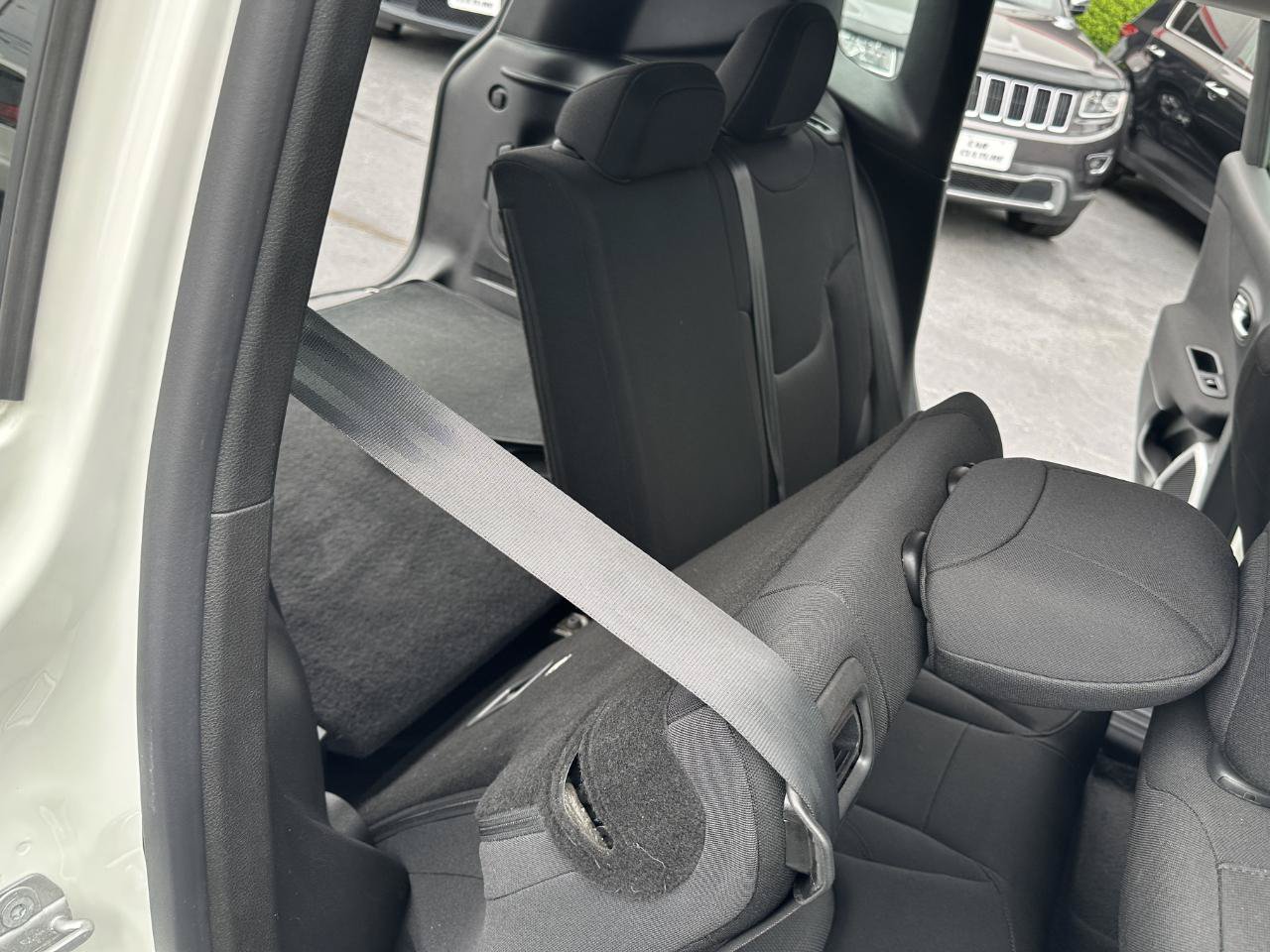 Used 2019 Jeep Renegade Sport AWD/4WD image 40