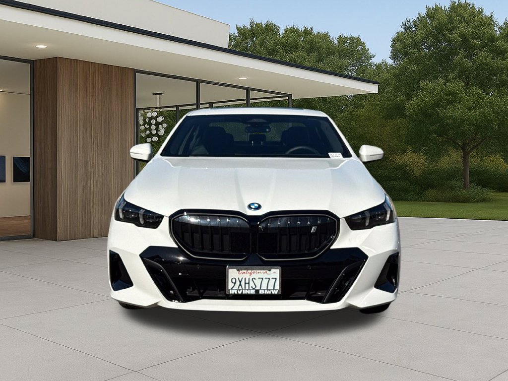 Used 2026 BMW i5 eDrive40 w/ M Sport Package RWD image 4