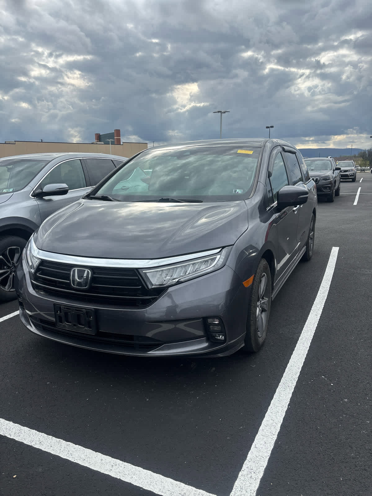 Used 2023 Honda Odyssey EX image 2