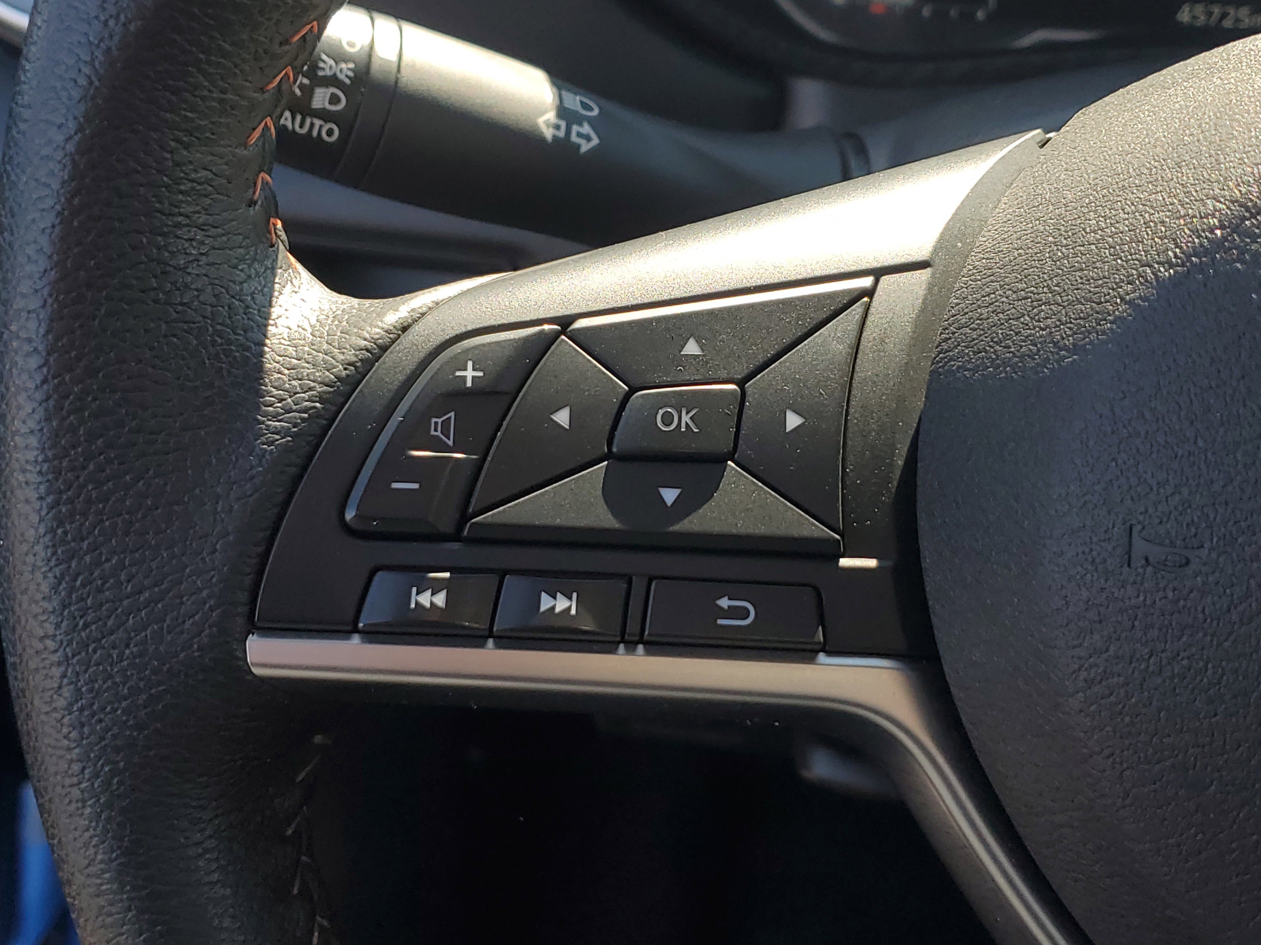 Used 2024 Nissan Versa SR image 27