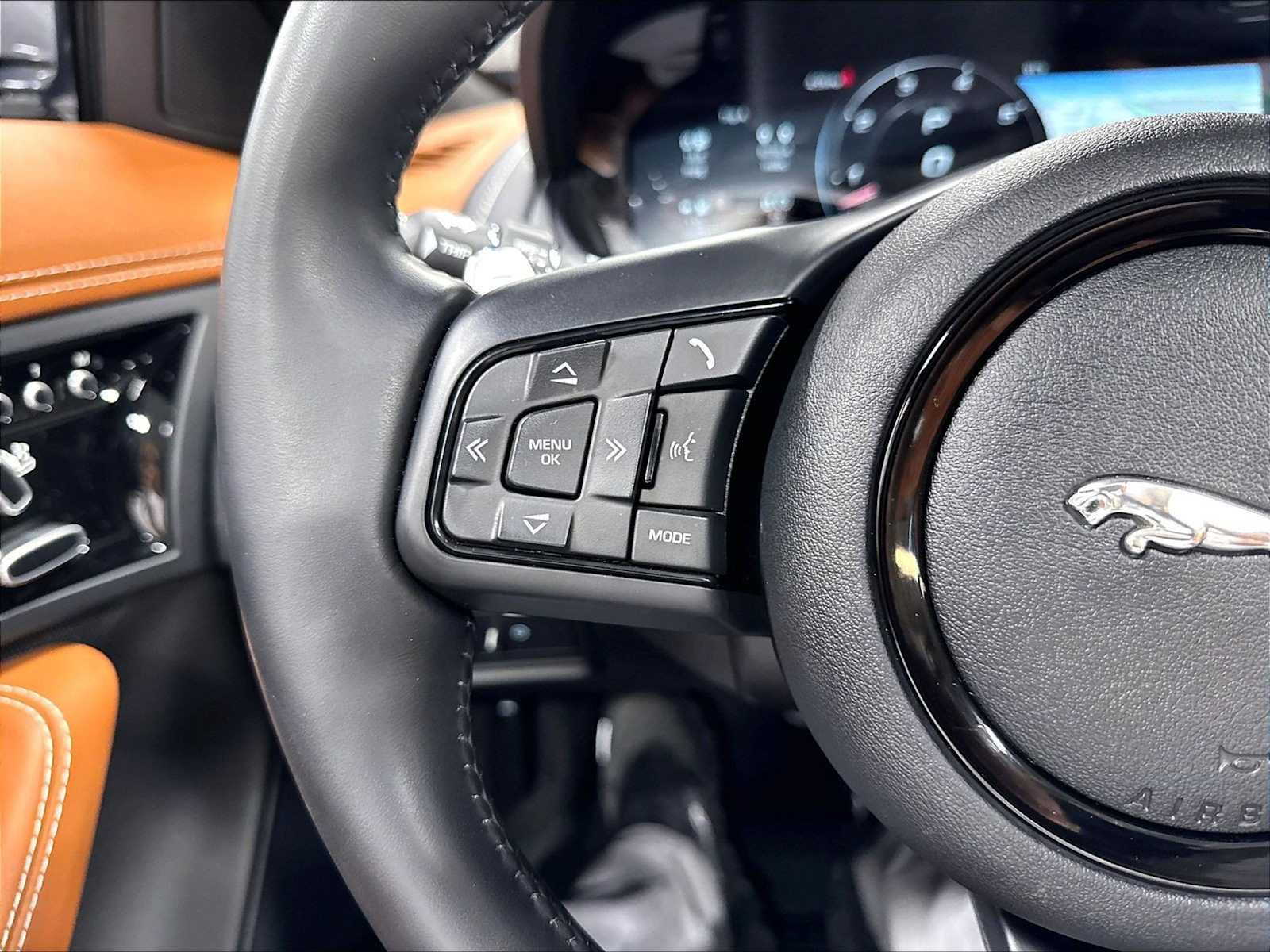 Used 2024 Jaguar F-TYPE Convertible AWD image 20