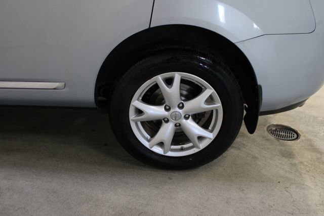 Used 2011 Nissan Rogue SV w/ Premium Pkg AWD/4WD image 32