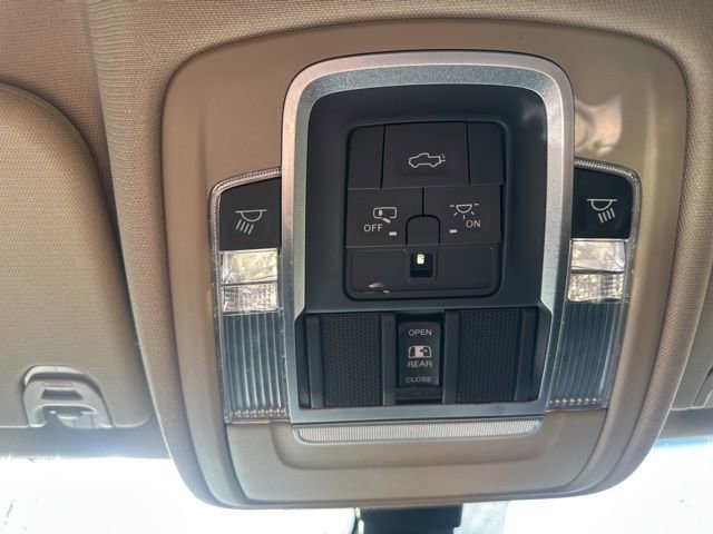 Used 2020 RAM 1500 Laramie image 22