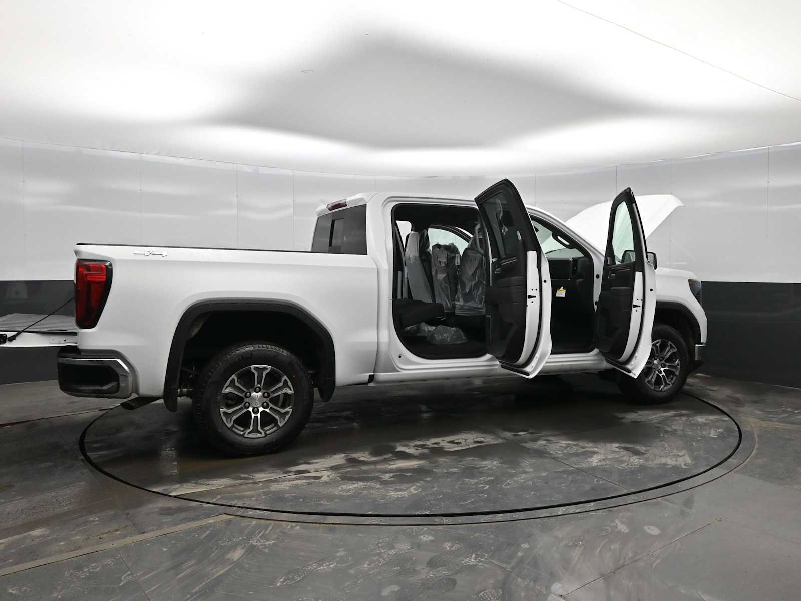 New 2026 GMC Sierra 1500 SLE w/ Preferred Package AWD/4WD image 40