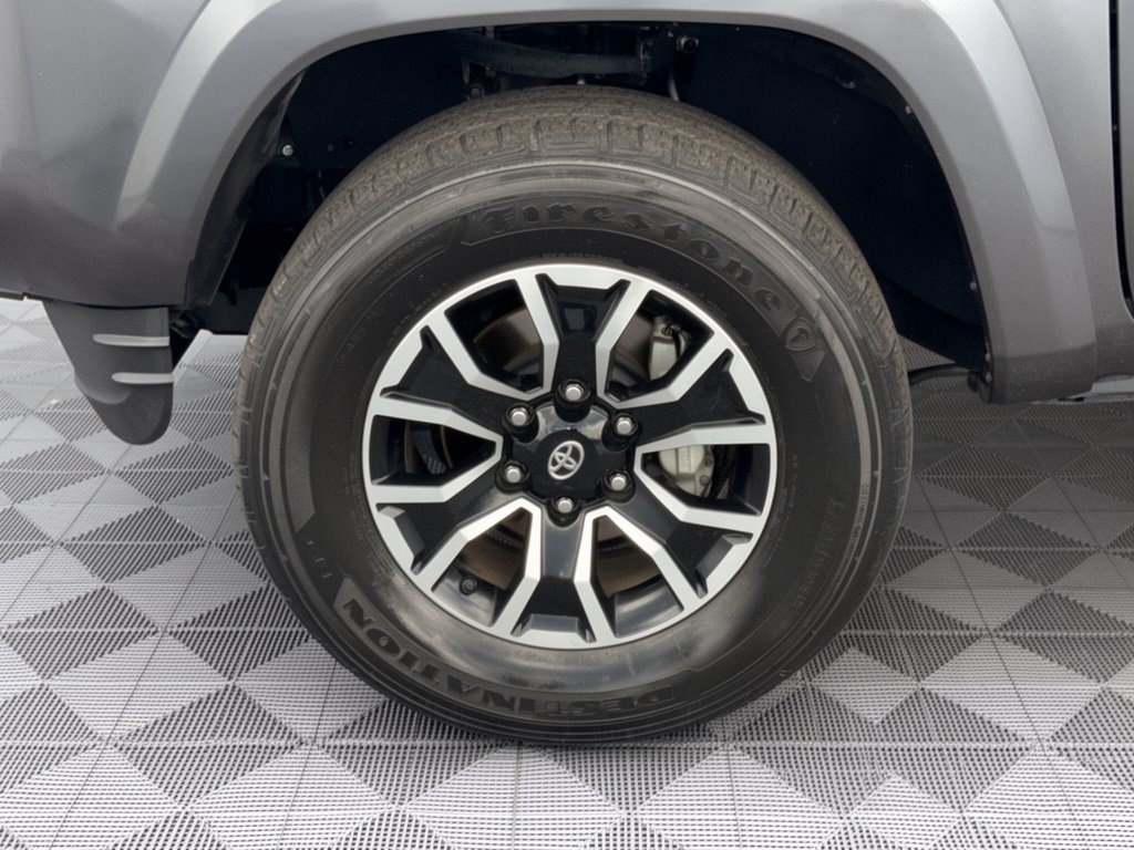 Used 2020 Toyota Tacoma TRD Sport w/ TRD Premium Sport Package RWD image 13