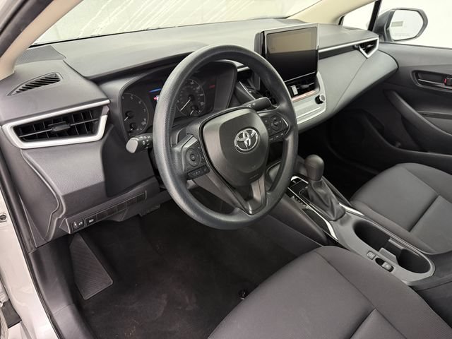 Used 2025 Toyota Corolla LE FWD image 8