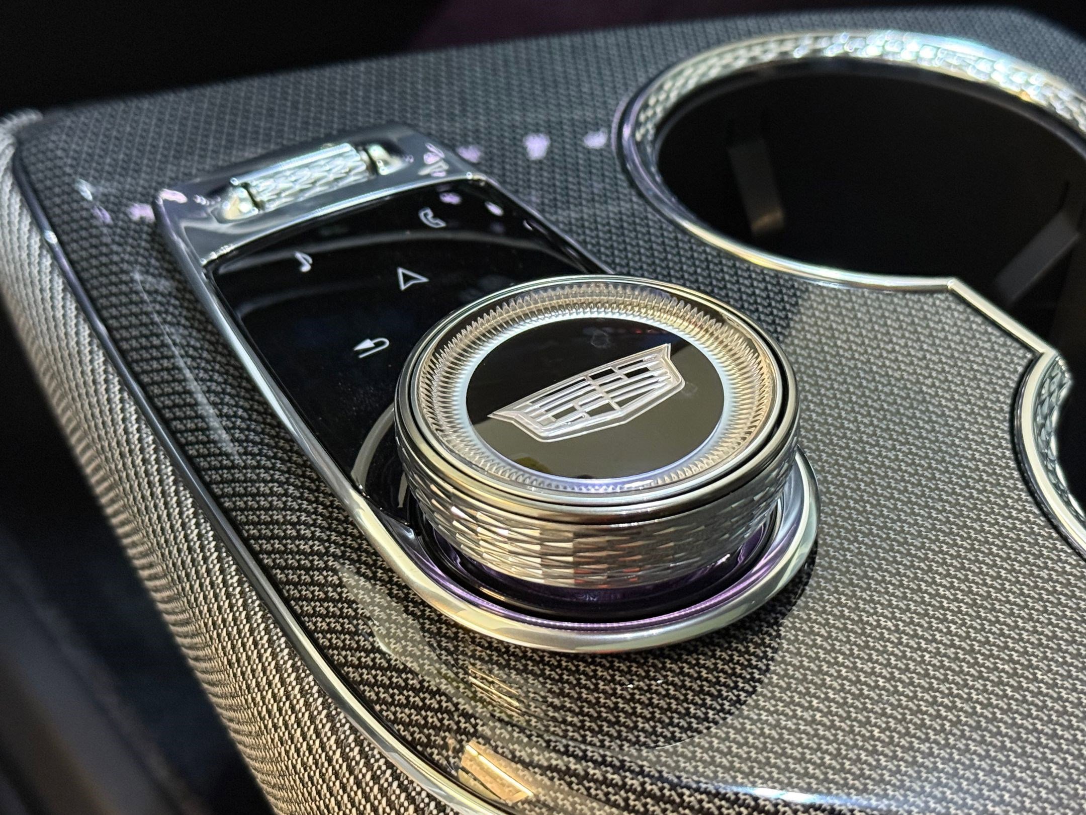 New 2026 Cadillac Optiq Sport 1 image 33