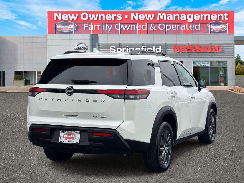 Used 2022 Nissan Pathfinder SV image 5