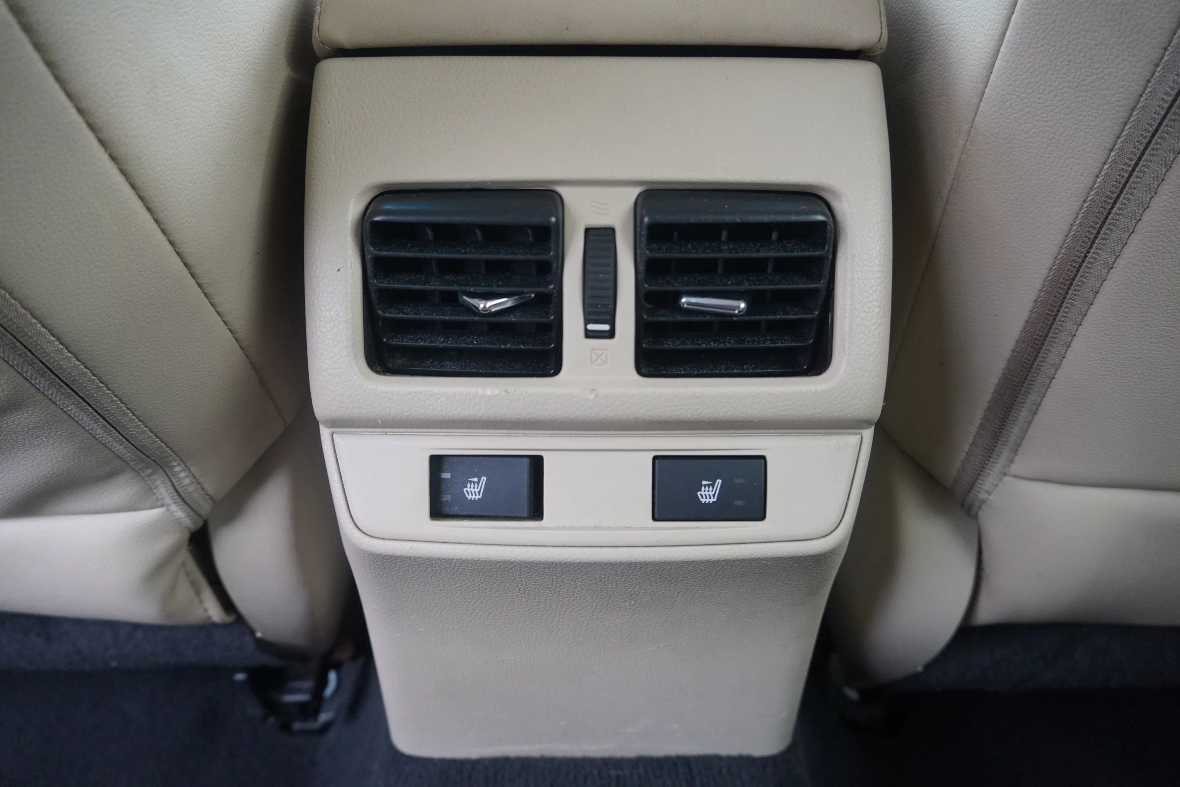 Used 2015 Subaru Outback 2.5i Limited image 31