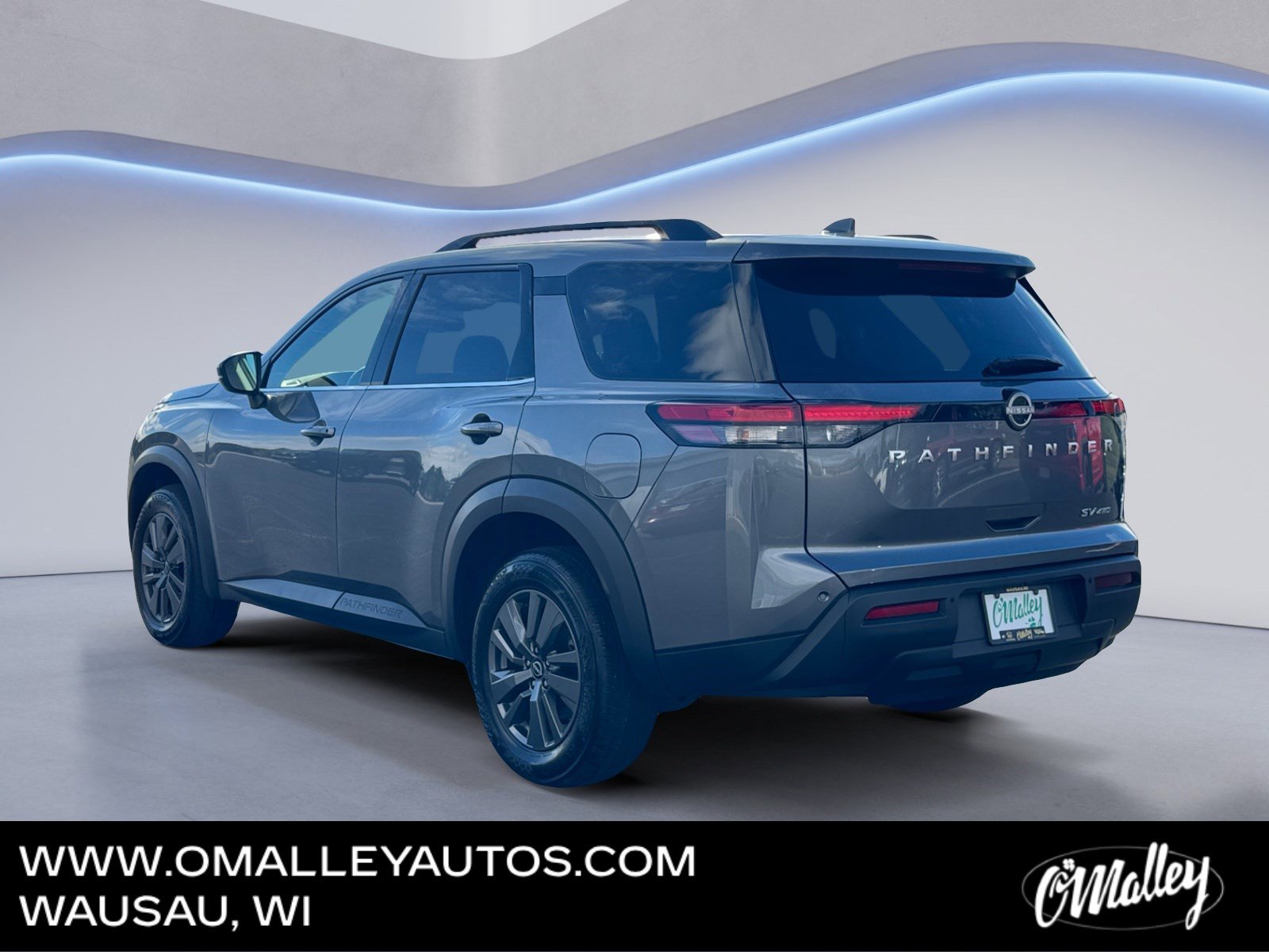 Used 2024 Nissan Pathfinder SV image 3