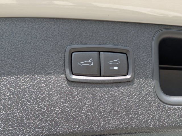 Used 2020 Porsche Macan Turbo image 14