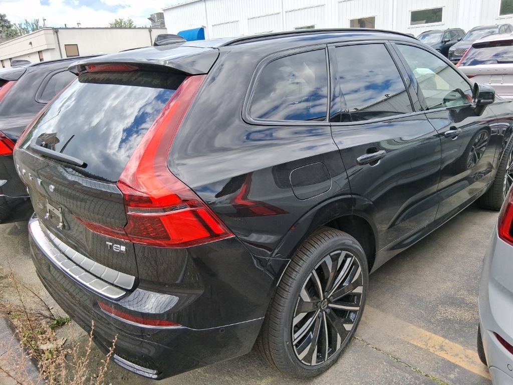 New 2026 Volvo XC60 T8 Ultra w/ Protection Package Premier AWD/4WD image 4