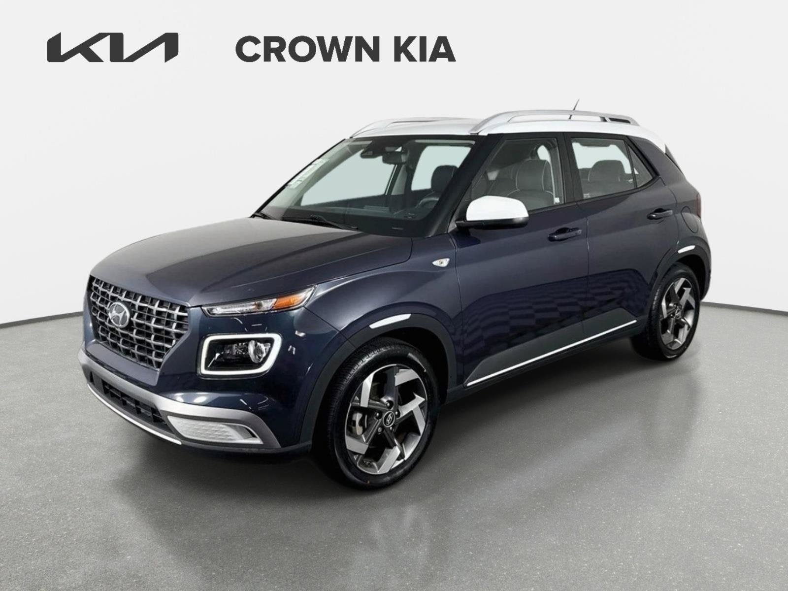 Used 2023 Hyundai Venue Limited w/ Cargo Package FWD image 1