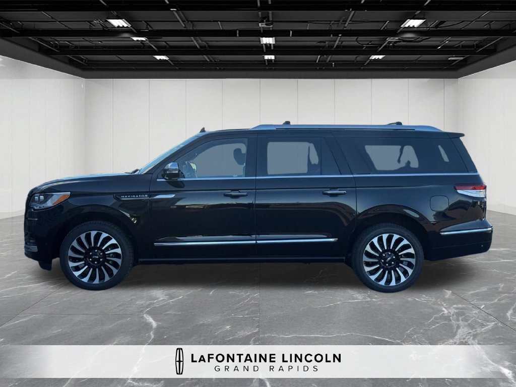 Certified 2023 Lincoln Navigator L Black Label AWD/4WD image 2