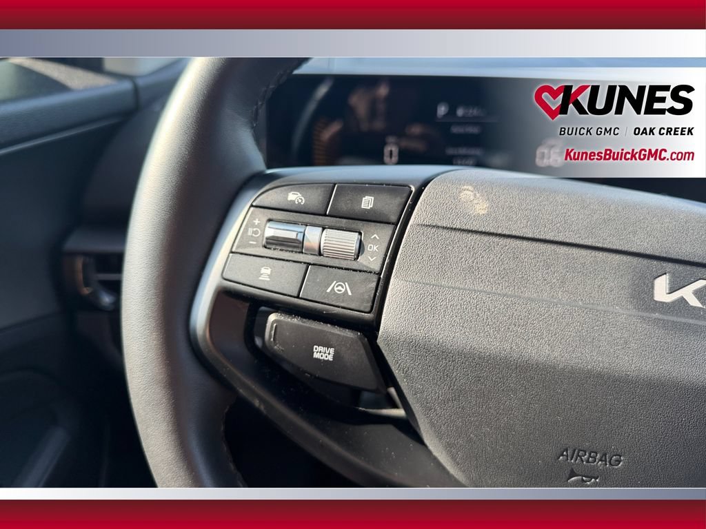 Used 2026 Kia Sportage LX FWD image 17