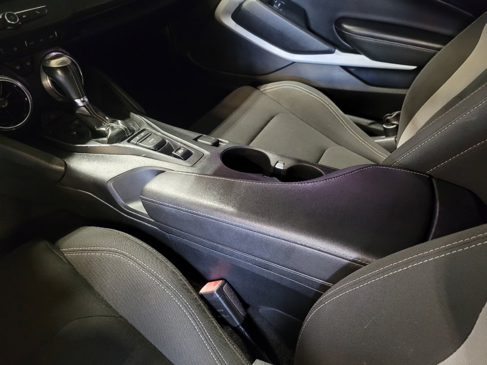 Used 2020 Chevrolet Camaro LT RWD image 26