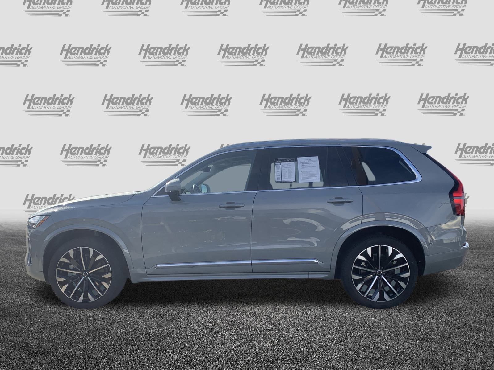 Used 2025 Volvo XC90 B6 Plus image 7