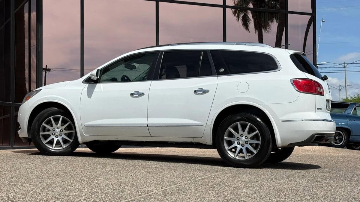 Used 2016 Buick Enclave Leather image 6
