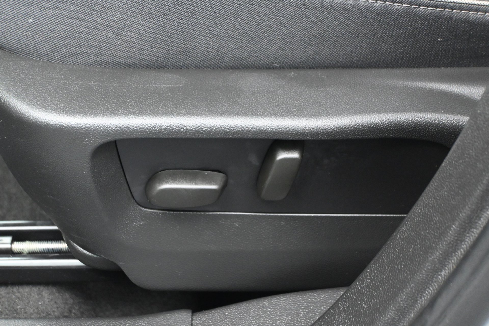 Used 2023 Buick Envision Essence AWD/4WD image 21