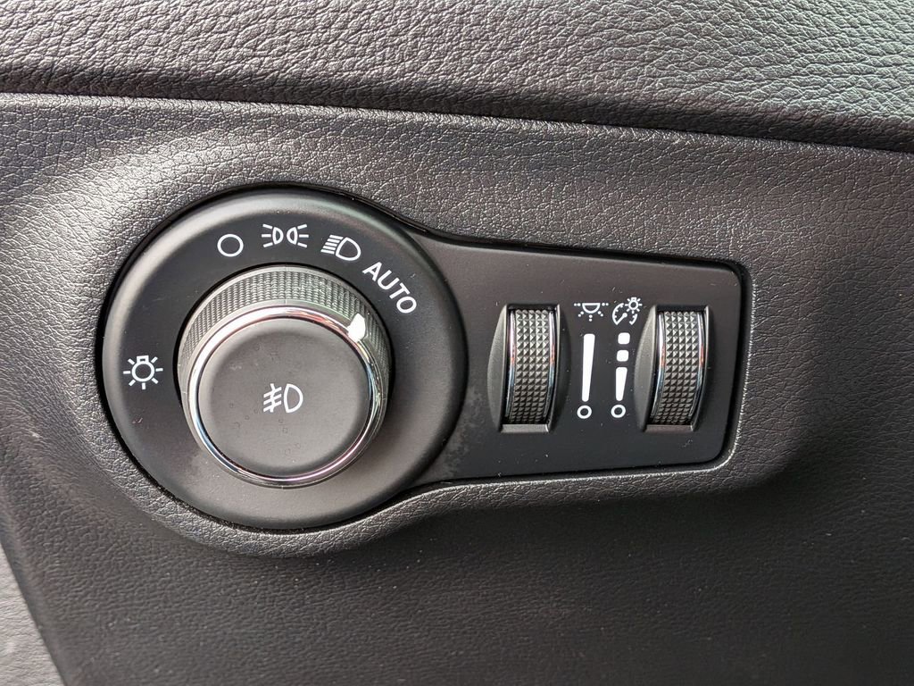 Used 2021 Jeep Compass Latitude w/ Convenience Group image 27