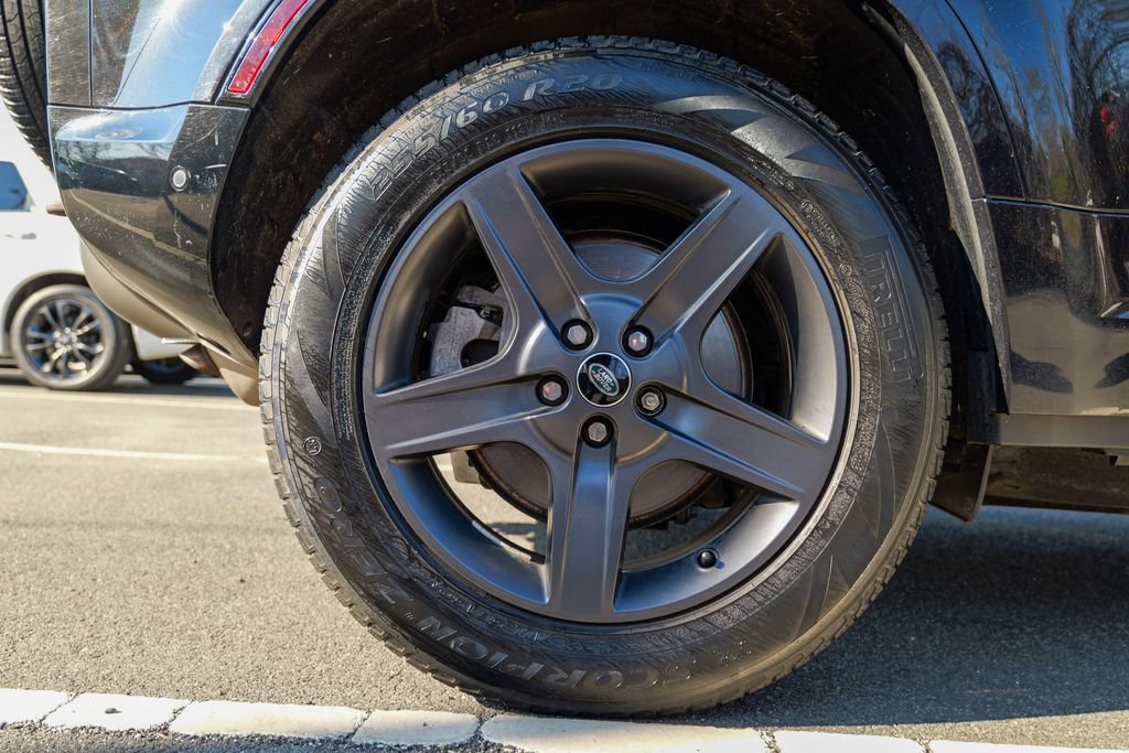 Used 2023 Land Rover Defender 110 X-Dynamic SE AWD/4WD image 13