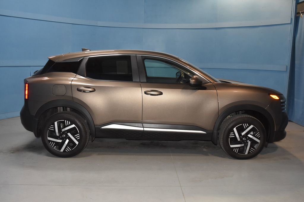 Certified 2025 Nissan Kicks SV FWD image 20