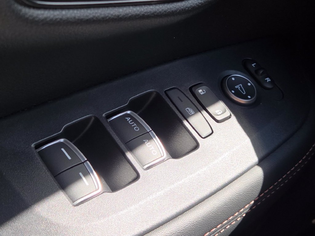 Used 2024 Honda HR-V Sport image 8