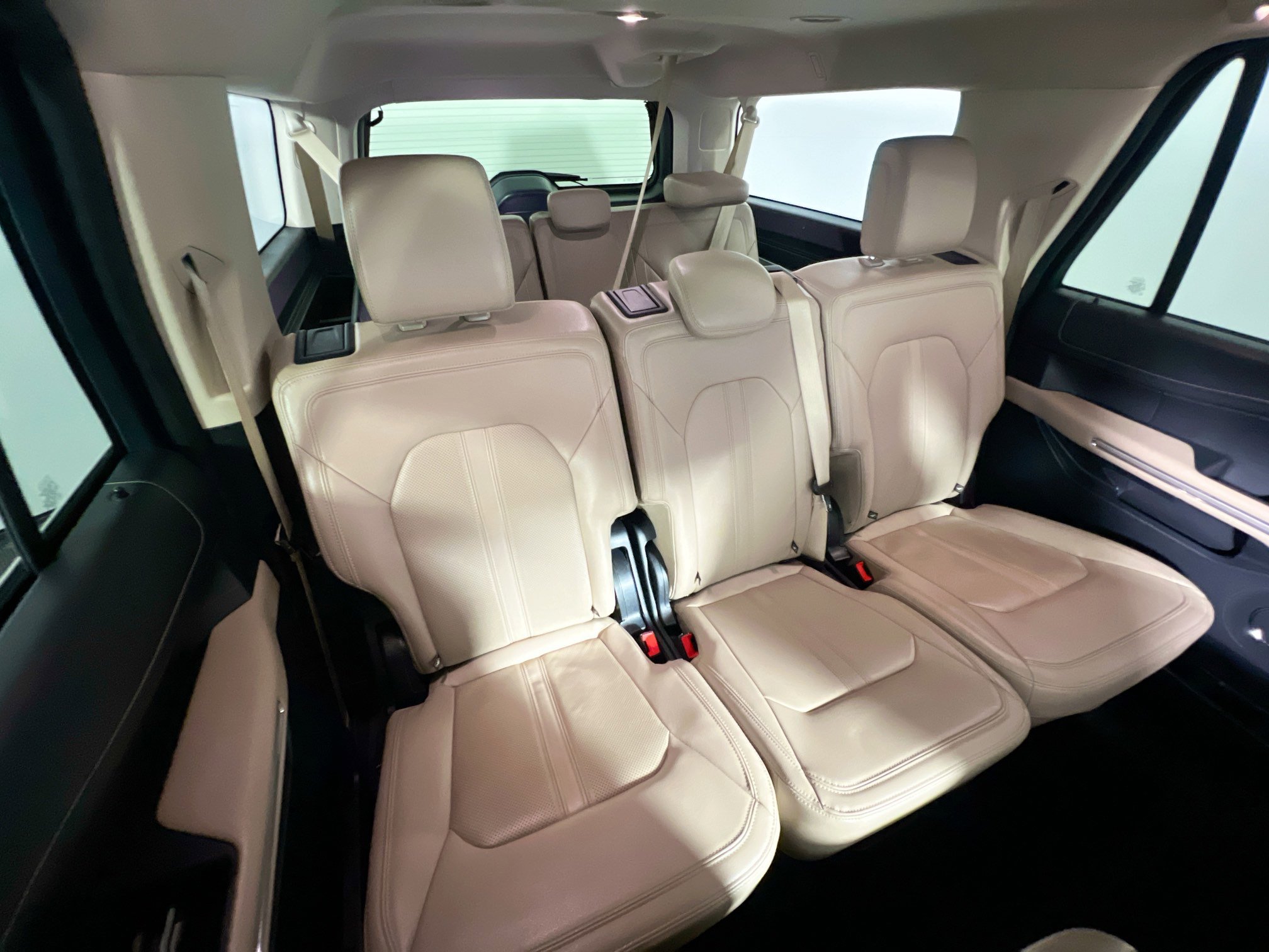 Used 2023 Ford Expedition Max Limited image 33