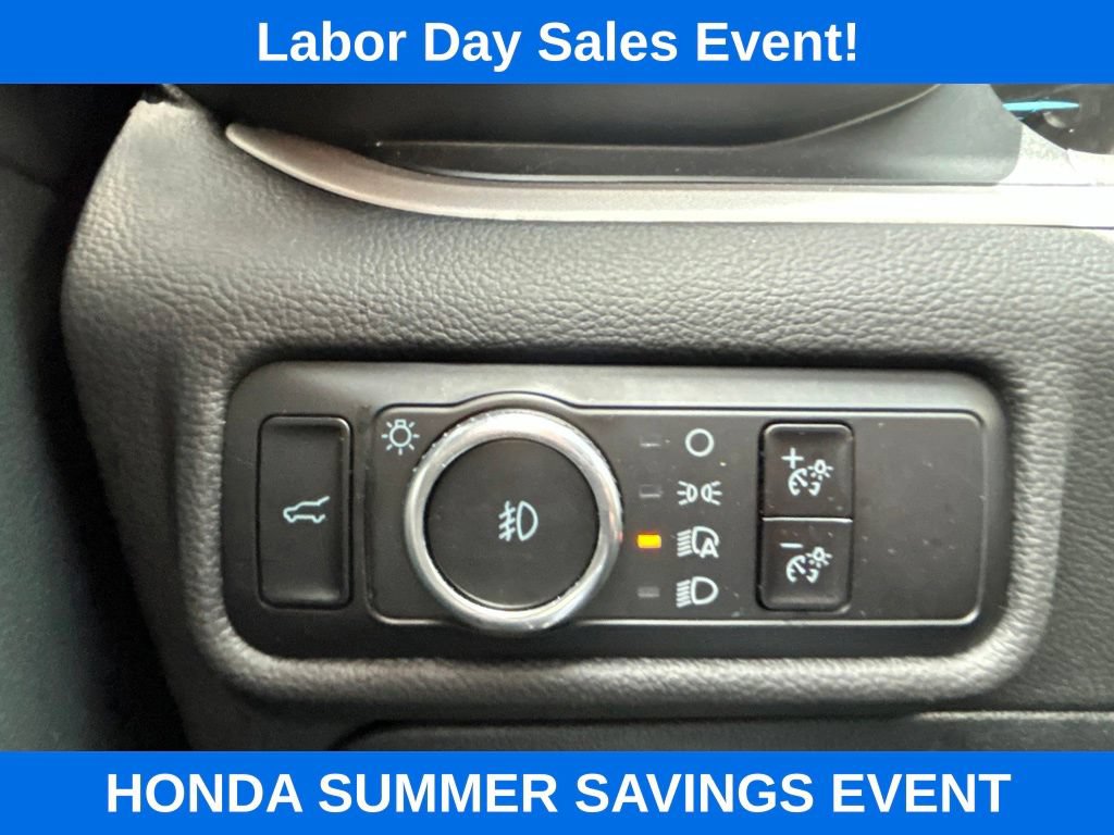 Used 2023 Ford Explorer XLT w/ Equipment Group 202A RWD image 25