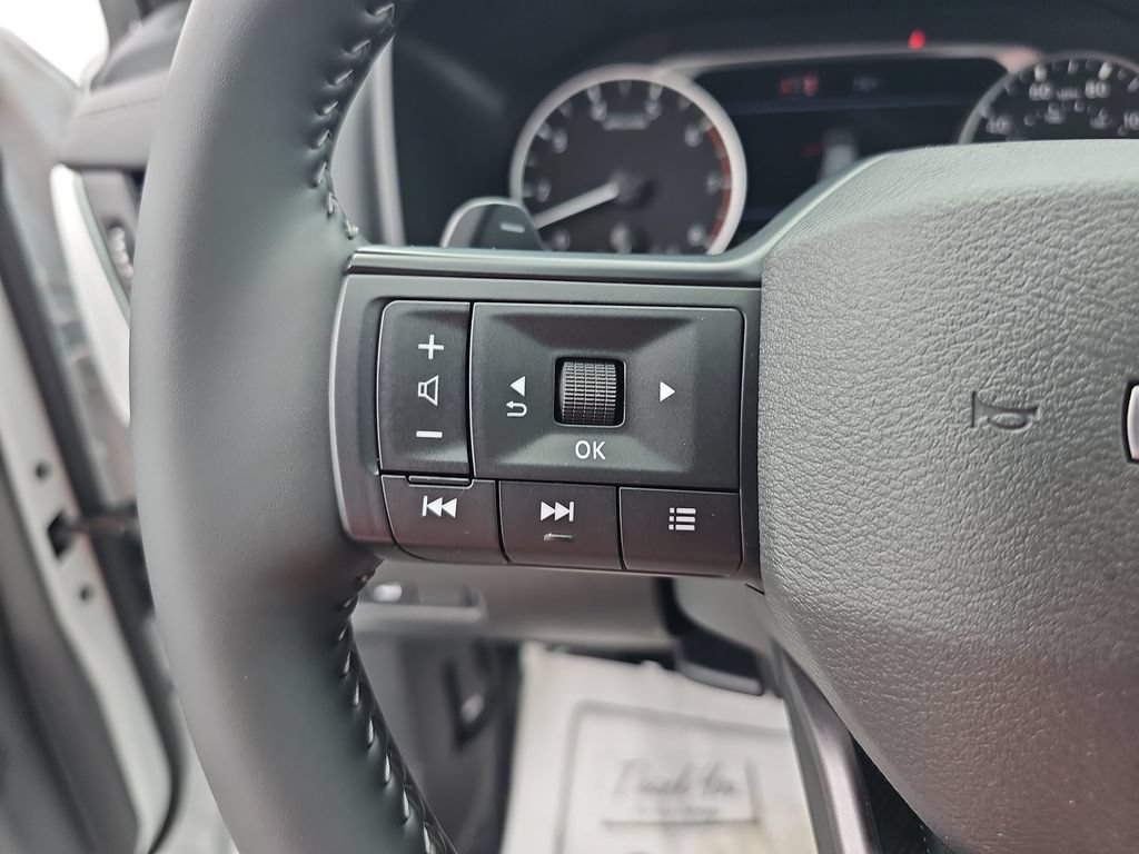Used 2026 Nissan Rogue SV FWD image 17