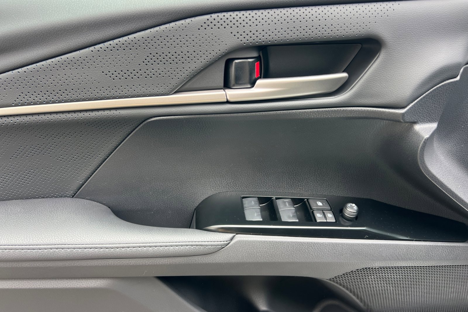 New 2026 Toyota Camry XSE image 9