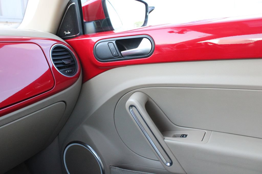 Used 2012 Volkswagen Beetle 2.5 FWD image 19
