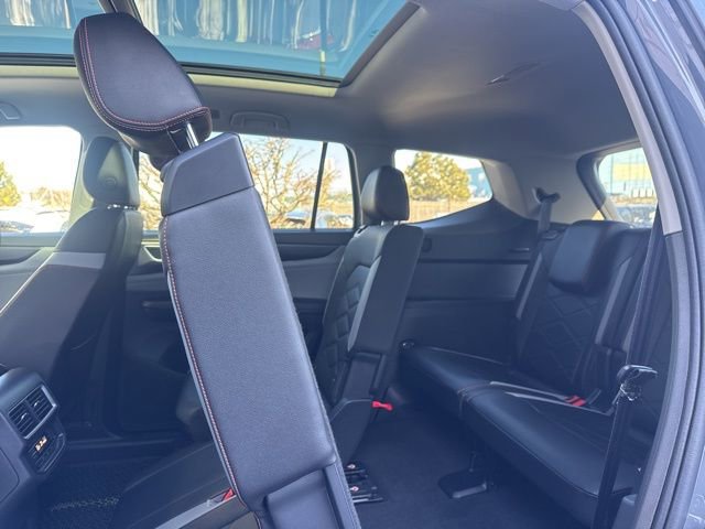 Certified 2025 Volkswagen Atlas Peak Edition SE image 21