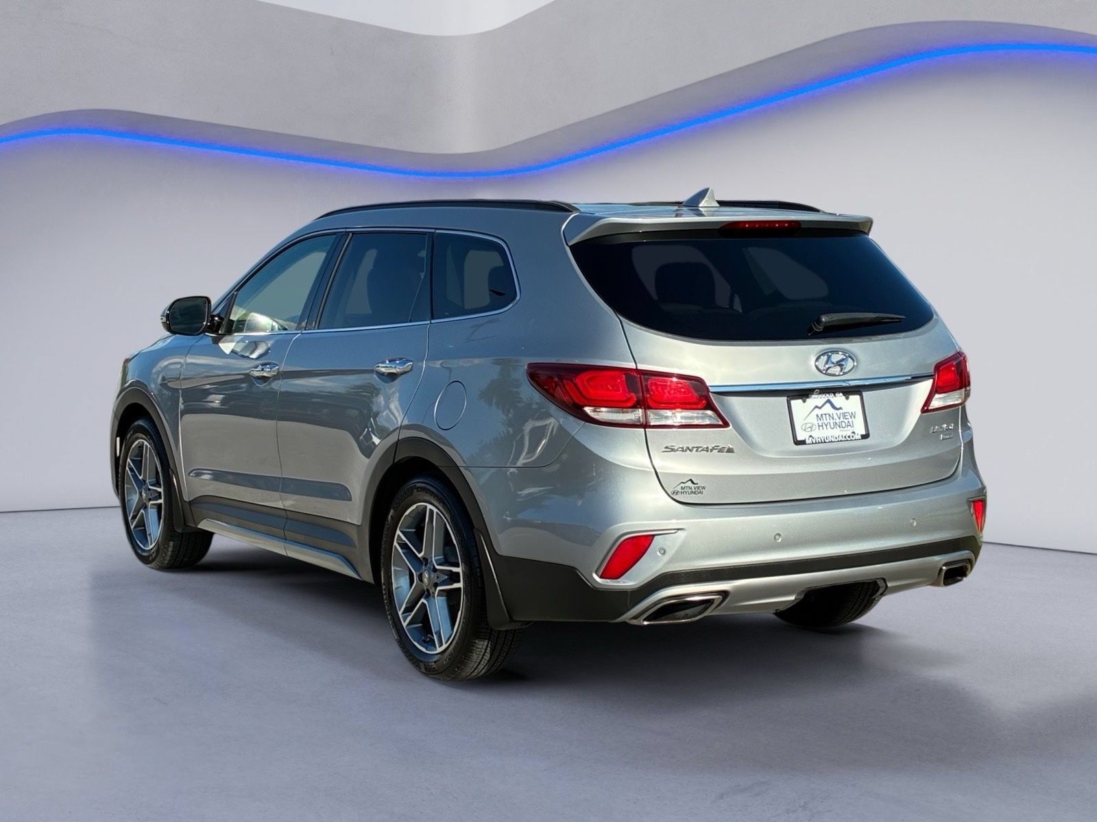 Used 2017 Hyundai Santa Fe Limited FWD image 5