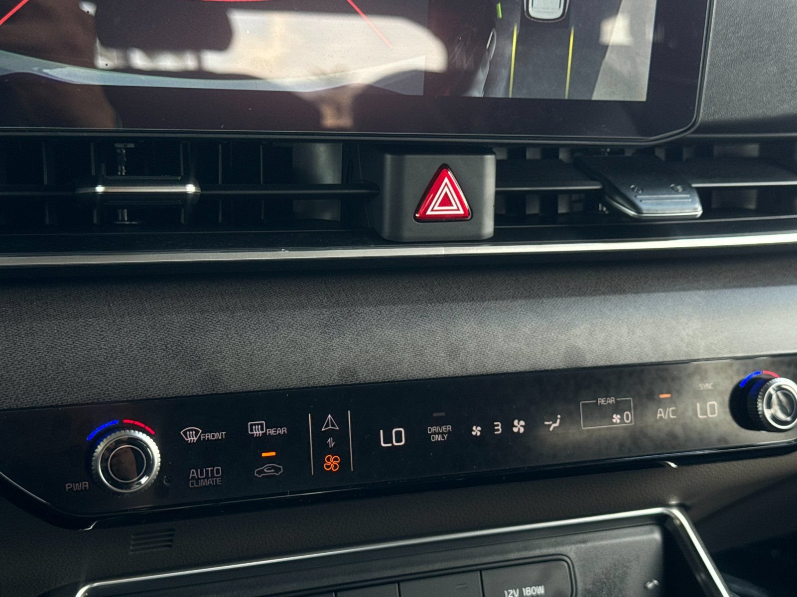 Certified 2026 Kia Carnival SX FWD image 24