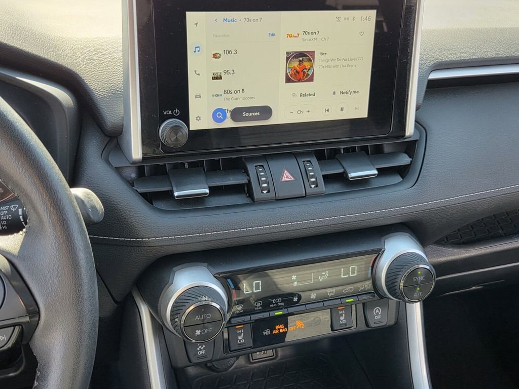 Used 2023 Toyota RAV4 XLE Premium image 17