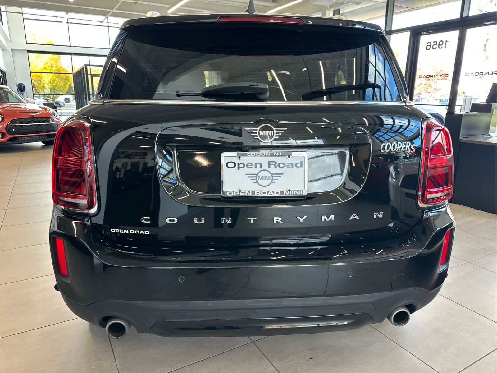 Used 2022 MINI Cooper Countryman S w/ Storage Package image 4