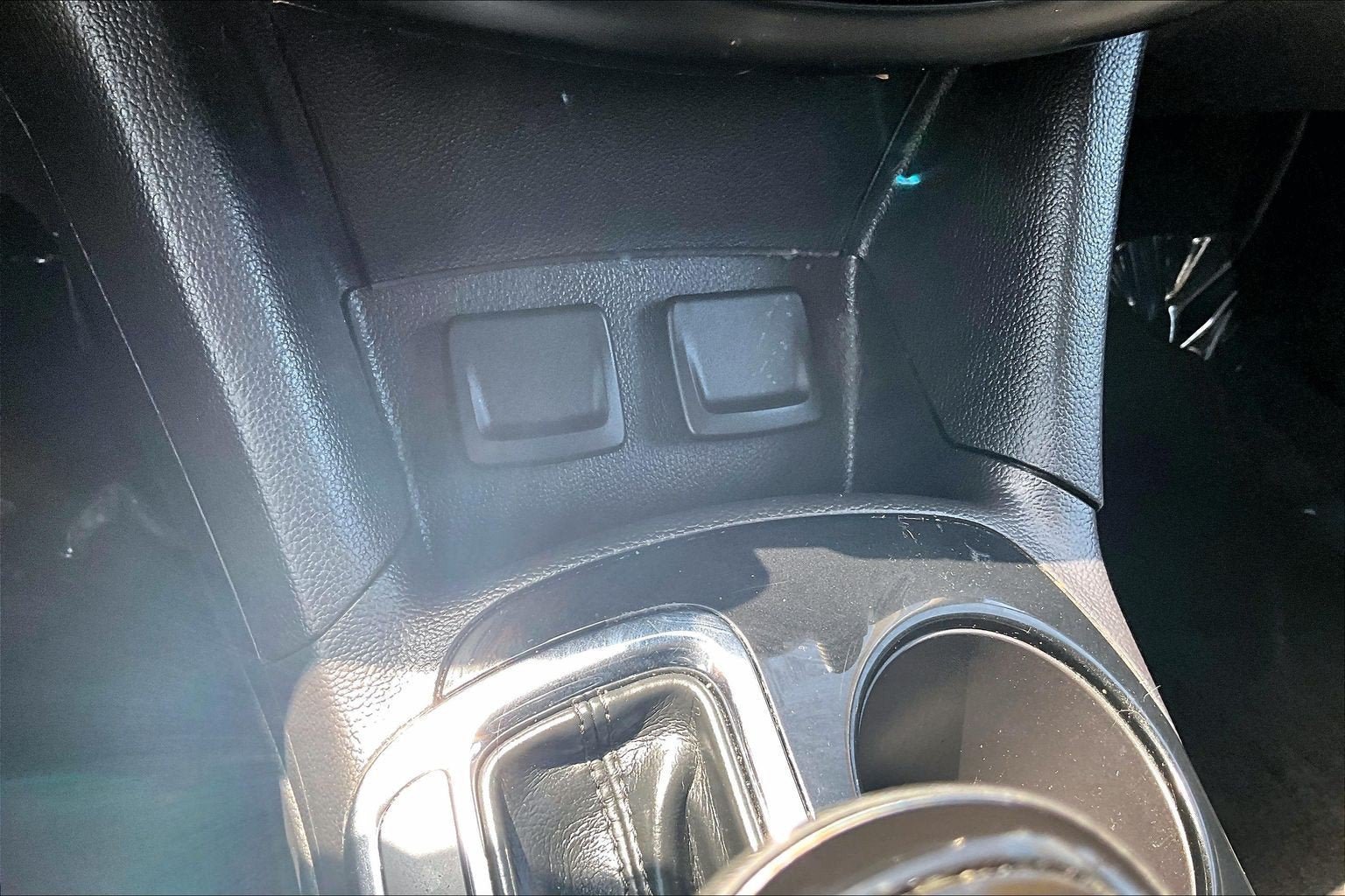 Used 2018 Chevrolet Cruze Premier FWD image 30