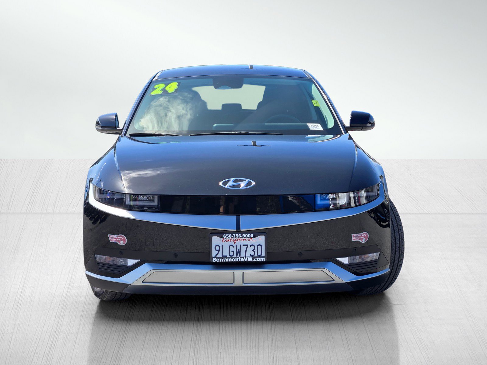 Used 2024 Hyundai Ioniq 5 SEL RWD image 2