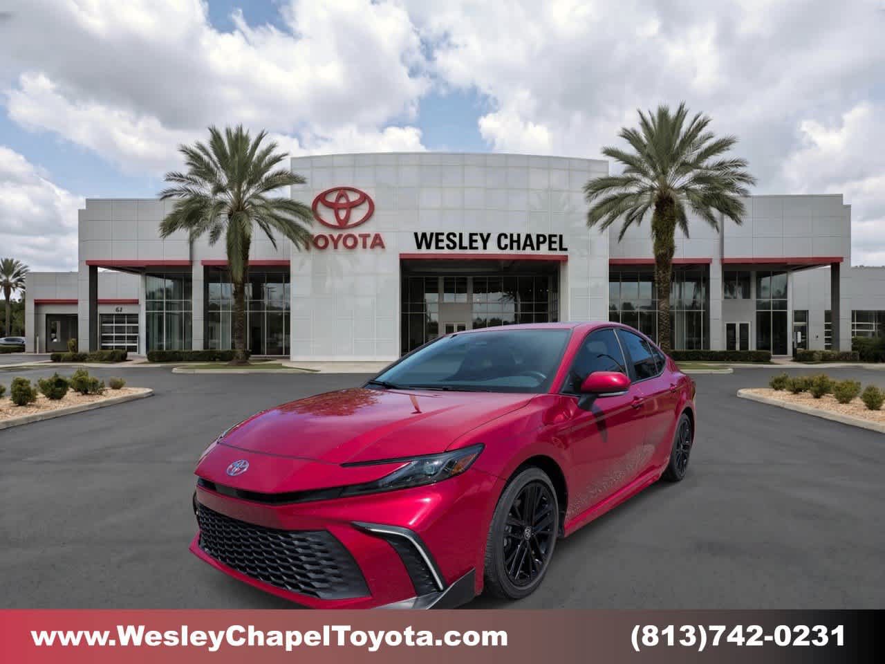 Certified 2025 Toyota Camry SE FWD image 1