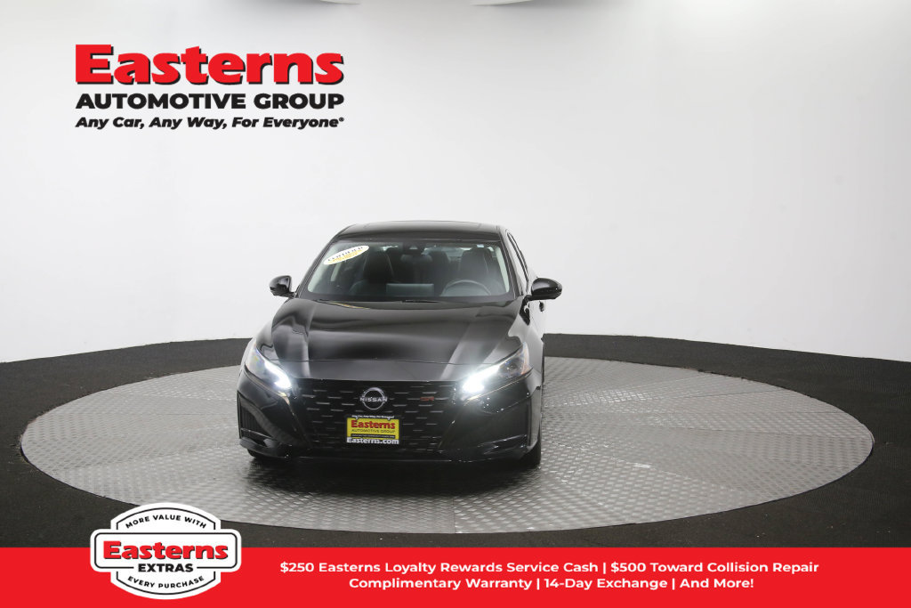 Used 2023 Nissan Altima 2.0 SR FWD image 57