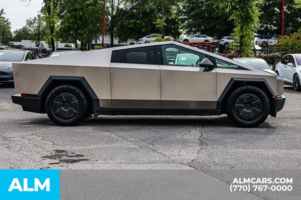 Used 2025 Tesla Cybertruck AWD Crew Cab image 10