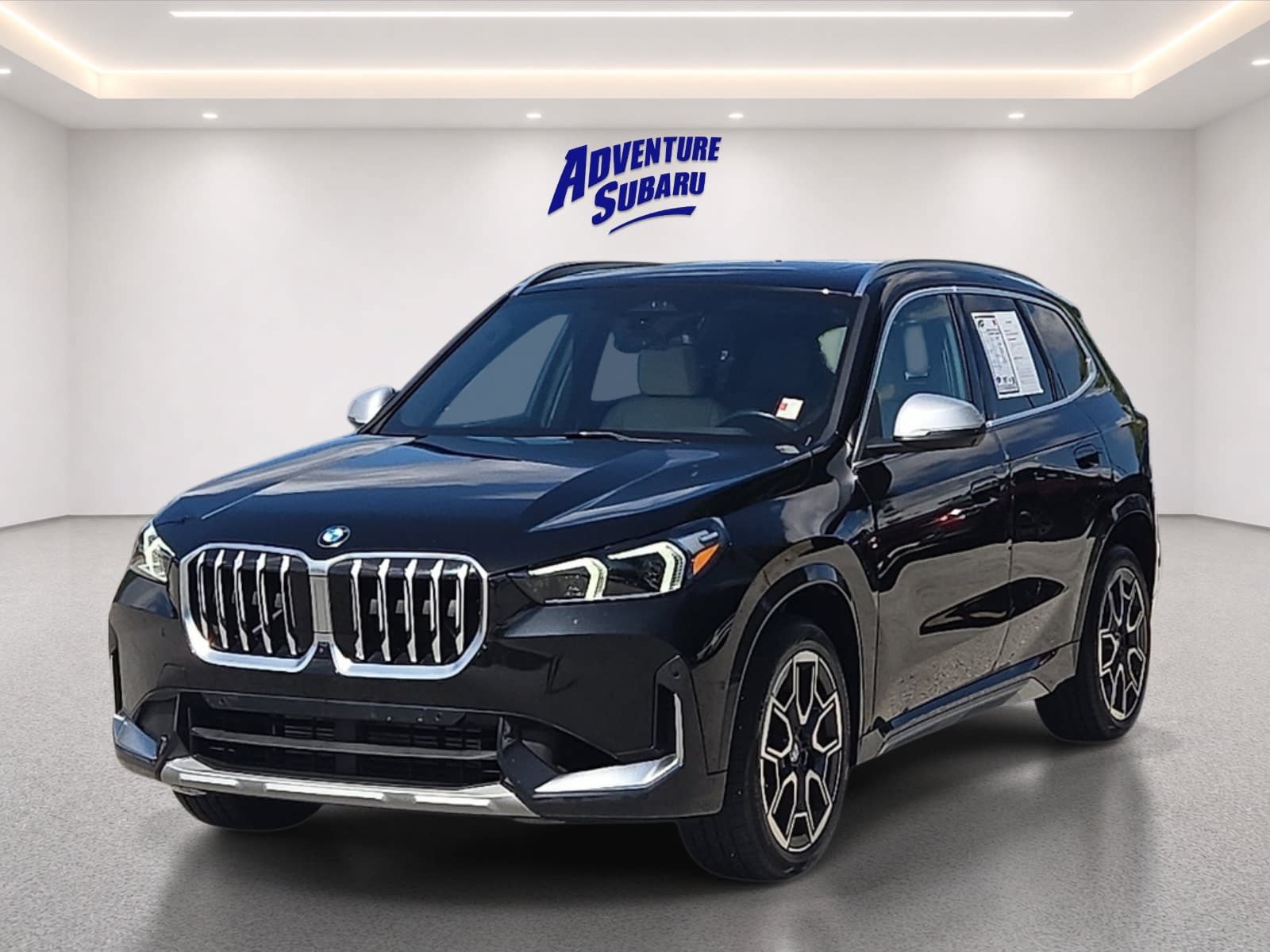 Used 2023 BMW X1 xDrive28i w/ Premium Package AWD/4WD image 2